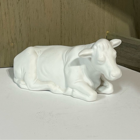 Vintage Avon Nativity Collectibles The Cow Porcelain Figurine 1987 - Picture 4 of 7